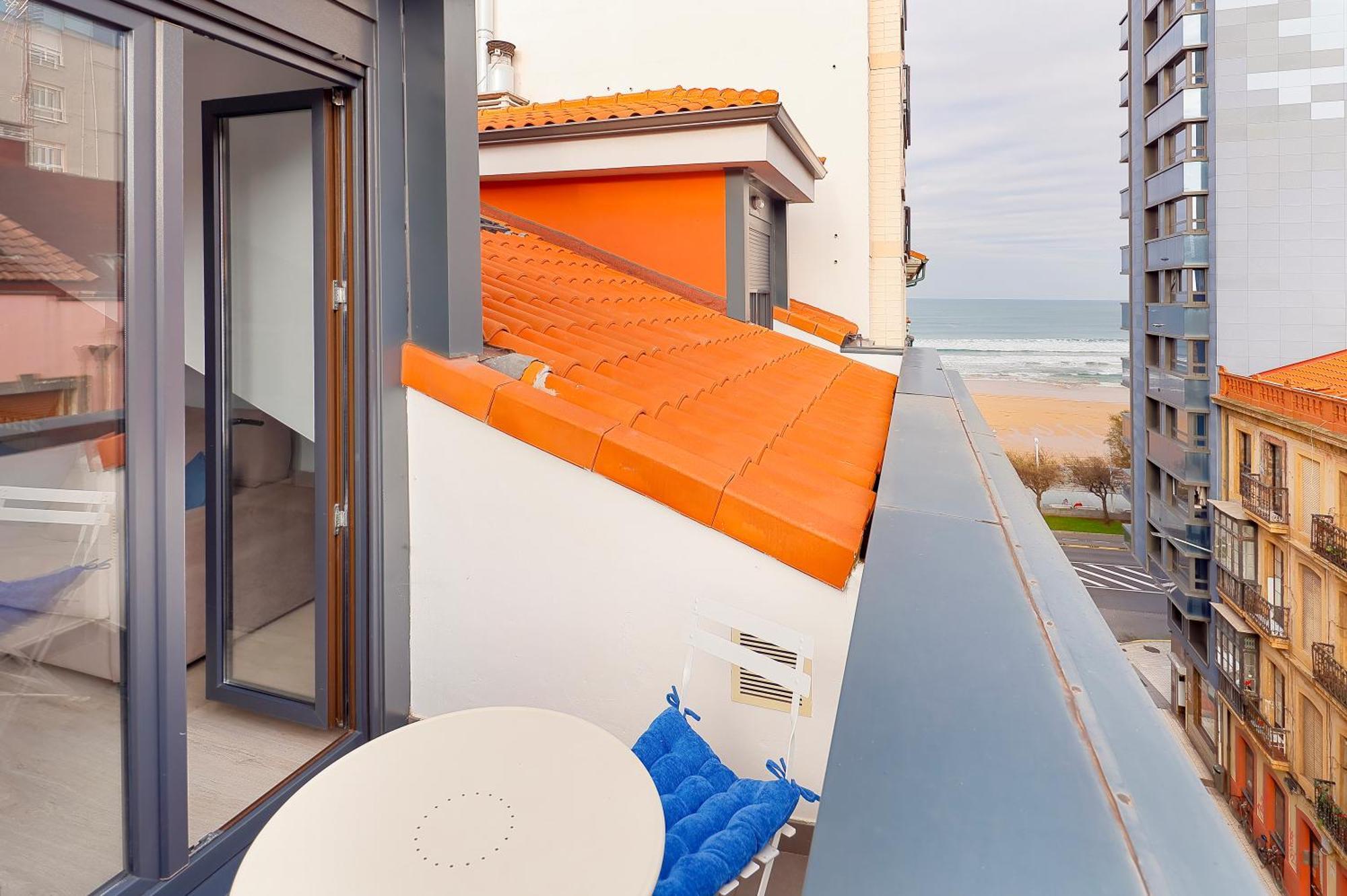 Atico Con Terraza En Playa De San Lorenzo Gijon Luaran gambar